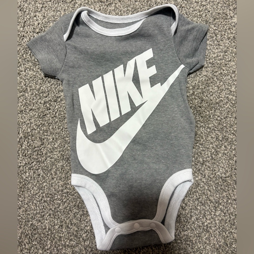 Nike Air Jordan Baby Boys One-Piece Grey Snap Button Bodysuit - Size 0-6 Months
